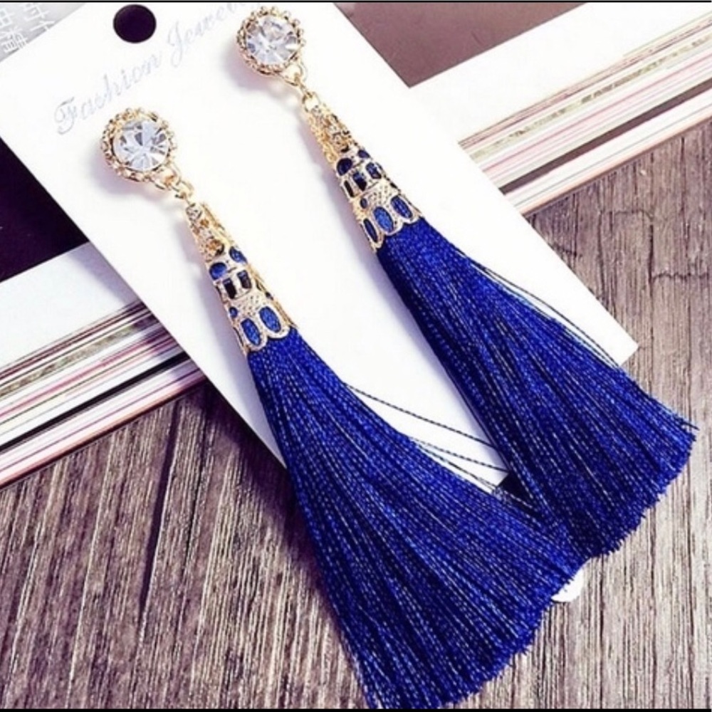 🦋Brand New Vibrant Blue Rhinestone Earrings!! 🦋